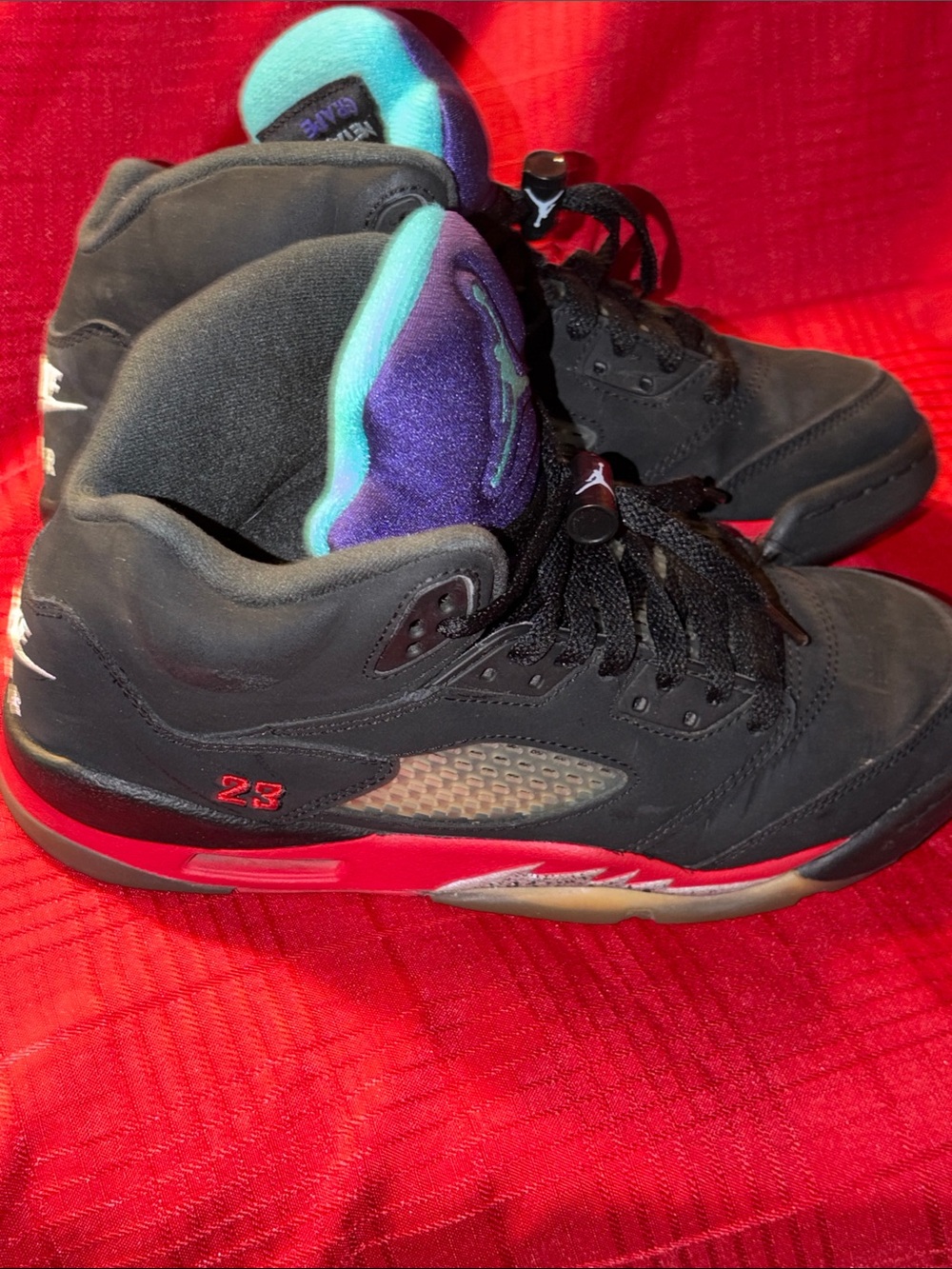 Boy’s Size 7 Y NIKE AIR JORDAN 5 RETRO TOP 3 Fire Red Metallic Grape SHOES
